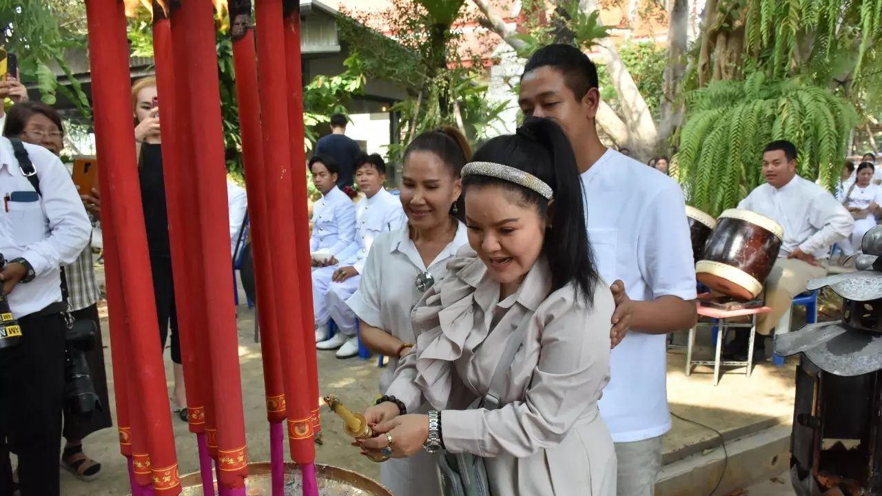 รูปหล่อพระพิราพ 